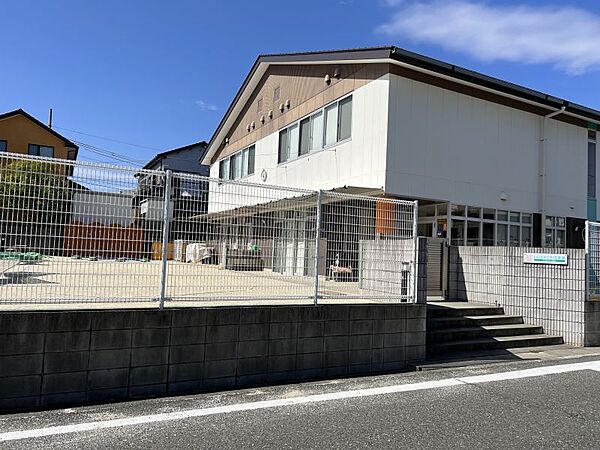 しんほそぐちこども園(こども園)　徒歩約8分　約563m