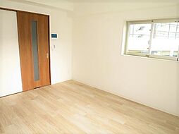 Reverb 二葉の里 3階1Kのリビング/ダイニング