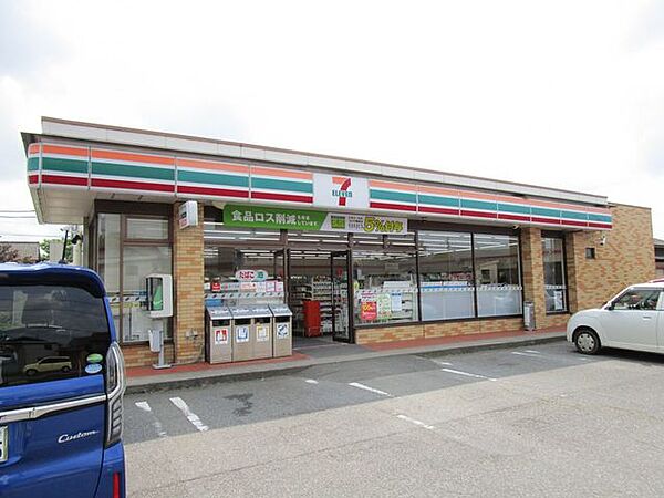 【周辺施設】セブンイレブン五十公野店まで約1200ｍ（徒歩約15分）です。徒歩圏内にコンビニエンスストアがあると買い忘れがあっても安心ですね。駐車場も広く日用品から生鮮品まで揃っていて便利です。