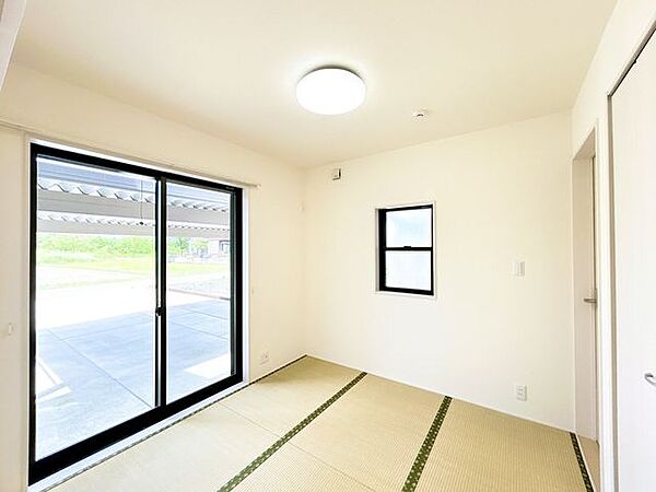 【リフォーム済】1階和室別アングルです。