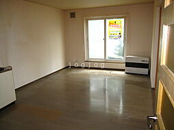 タスク桂木 101 1階2LDKのリビング/ダイニング