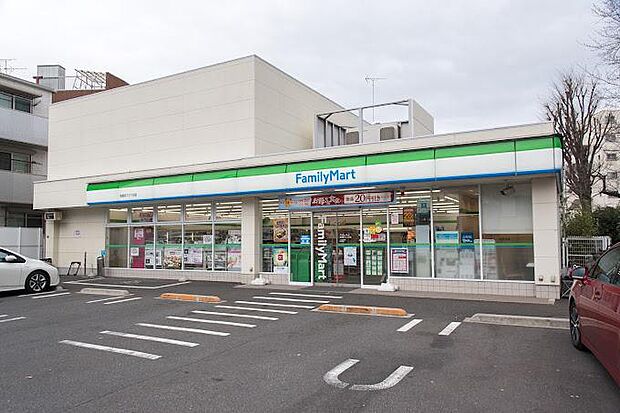 ファミリーマート板橋坂下三丁目店