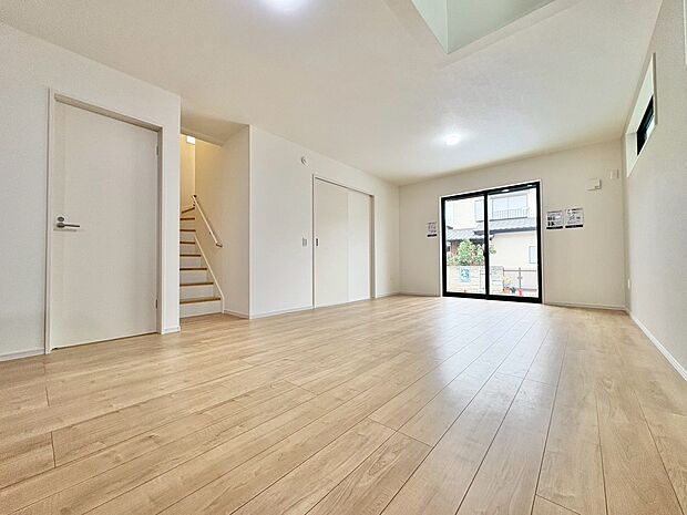 飾り過ぎないシンプルな内装と偏り過ぎないデザインで統一しました。