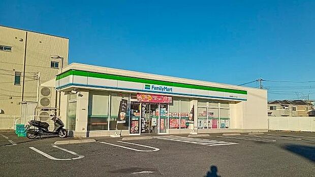 ファミリーマート関越練馬インター店