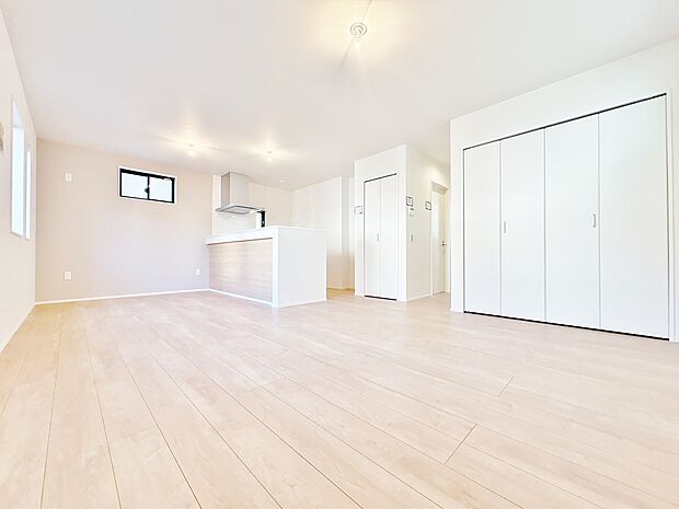 飾り過ぎないシンプルな内装と偏り過ぎないデザインで統一しました。