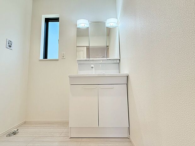 何かと物が増える場所だからこそ、スッキリと見映えの良い空間に。