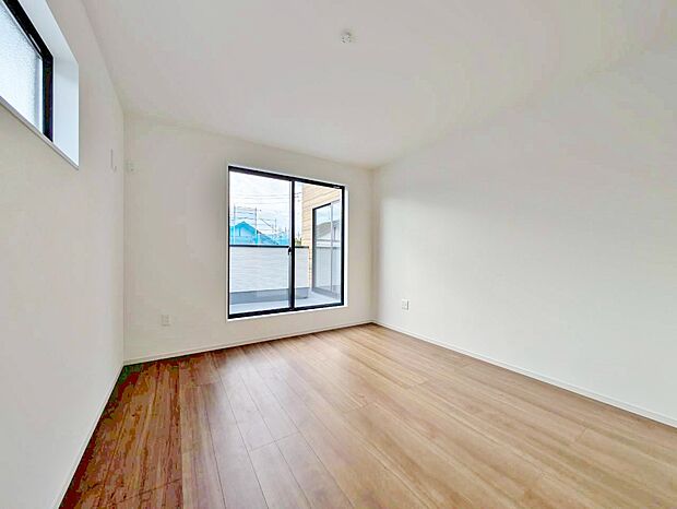 ゆとりを感じさせる広さの主寝室は、心身を静かに満たすシックな趣き。