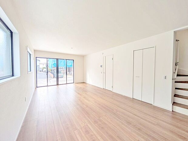 飾り過ぎないシンプルな内装と偏り過ぎないデザインで統一しました。