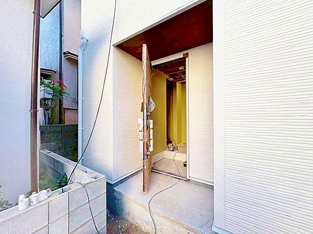 【建築中】玄関を開ければ、そこは安らぎのご自宅。
