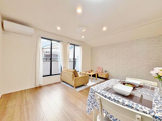 飾り過ぎないシンプルな内装と偏り過ぎないデザインで統一しました。