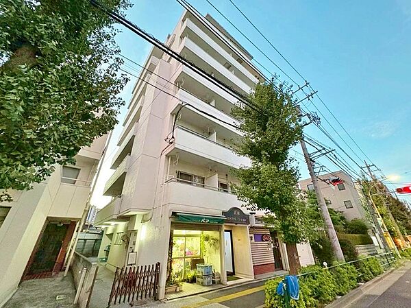 apartment 東京都足立区綾瀬２丁目14-11
地図を見る