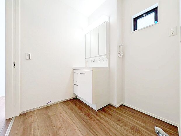 何かと物が増える場所だからこそ、スッキリと見映えの良い空間に。