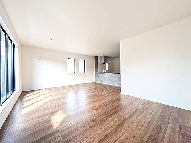 飾り過ぎないシンプルな内装と偏り過ぎないデザインで統一しました。