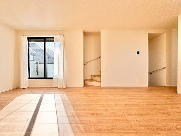 飾り過ぎないシンプルな内装と偏り過ぎないデザインで統一しました。