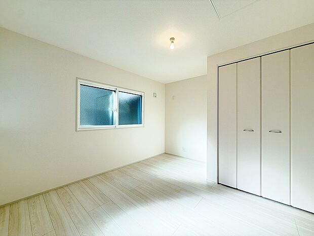 書斎や寝室へと変わっていくこの1室にどうアレンジするか、それを想像するだけで夢が膨らみますね。