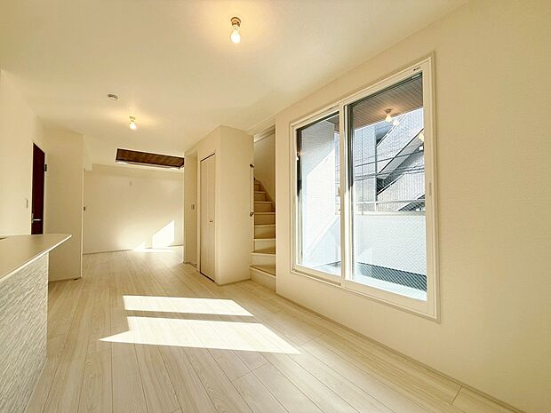 飾り過ぎないシンプルな内装と偏り過ぎないデザインで統一しました。