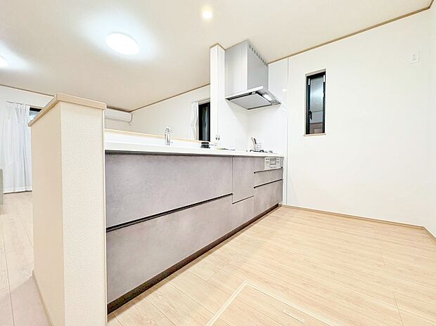 洗練されたスタイリッシュなデザイン性と使いやすさを備えた仕様。