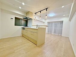 住建第3ハイプレース 1LDKのリビング/ダイニング