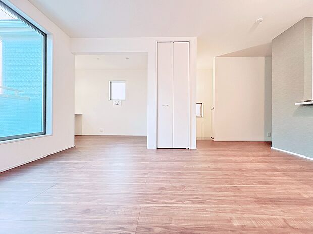 飾り過ぎないシンプルな内装と偏り過ぎないデザインで統一しました。