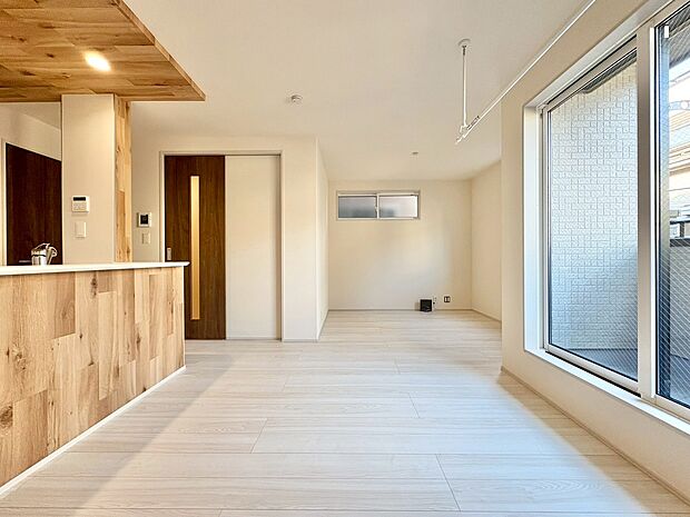 豊かな居住性と、安心感を満たすクオリティが見事に調和した住空間。