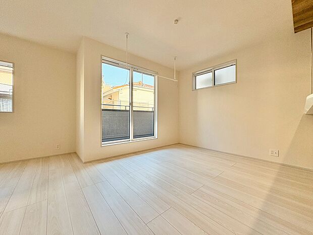 飾り過ぎないシンプルな内装と偏り過ぎないデザインで統一しました。