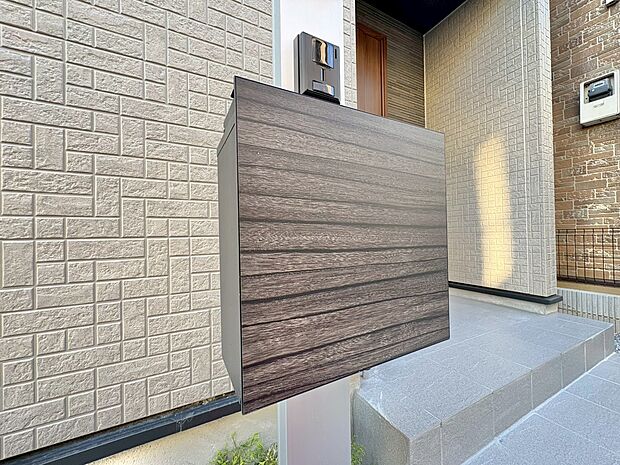 郵便物を受け取るための郵便受け。