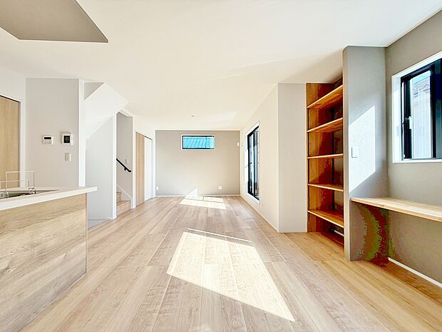 飾り過ぎないシンプルな内装と偏り過ぎないデザインで統一しました。