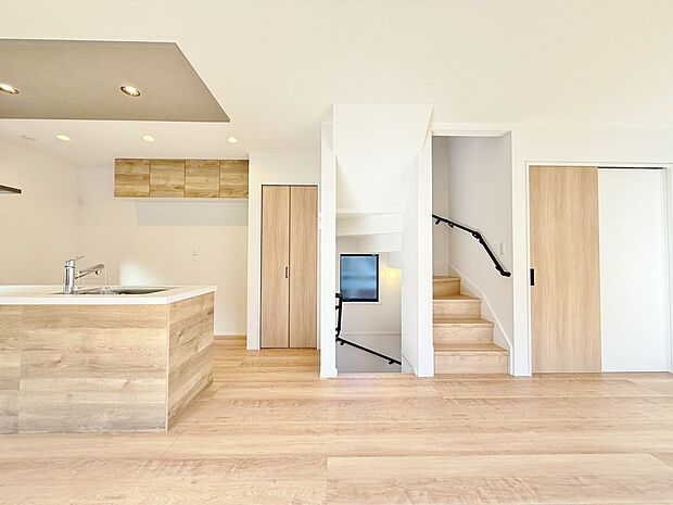 快適に過ごす毎日を求めて、暮らしの中でご自身の「マイホーム」に創り上げてください。