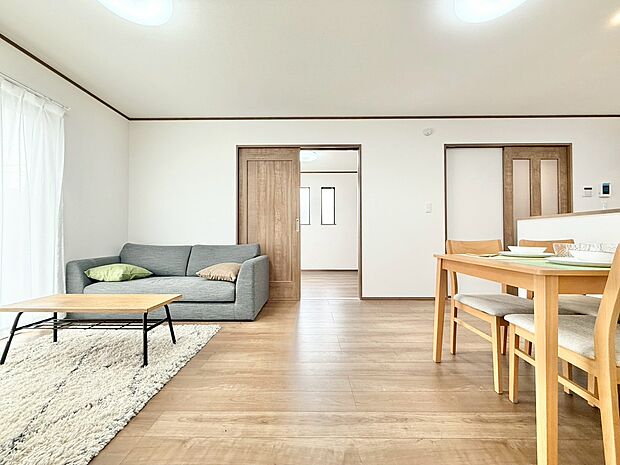 居心地の良い空気感は、暮らしのステージを彩り、心からのやすらぎと満足感を与えてくれます。