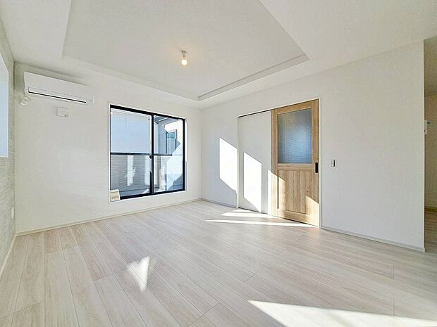 飾り過ぎないシンプルな内装と偏り過ぎないデザインで統一しました。