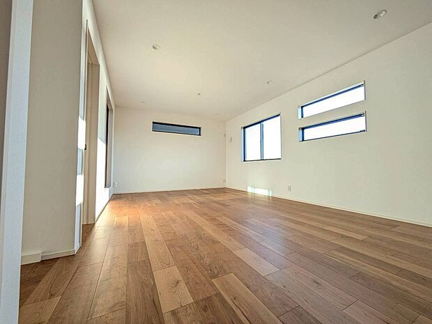 飾り過ぎないシンプルな内装と偏り過ぎないデザインで統一しました。