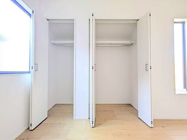 居室にはクローゼットがあり、荷物もスッキリ収納して快適にお過ごしいただけます。