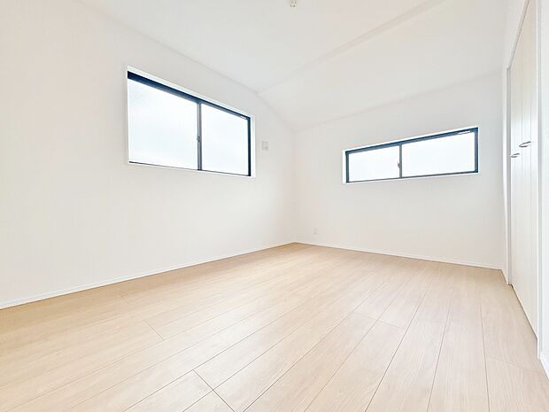 書斎や寝室へと変わっていくこの1室にどうアレンジするか、それを想像するだけで夢が膨らみますね。