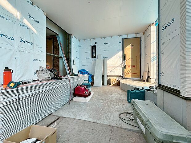 本物件の駐車スペースです。車種制限のある場合もございますので、お気軽にお問い合わせくださいませ。