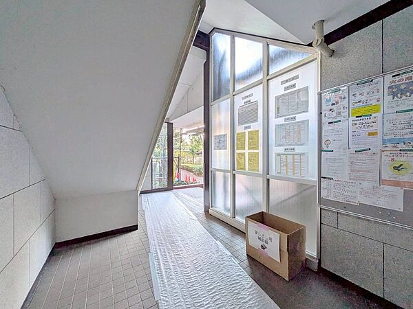 エントランスは、毎日の行き帰りで使う大事な空間です。