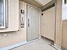 玄関：玄関を開ければ、そこは安らぎのご自宅。