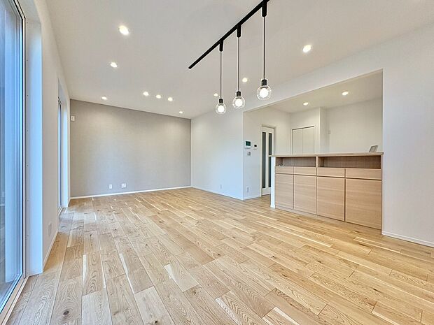 飾り過ぎないシンプルな内装と偏り過ぎないデザインで統一しました。