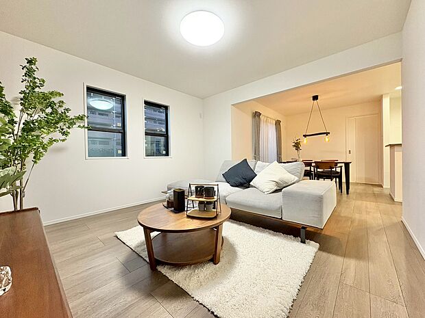 豊かな居住性と、安心感を満たすクオリティが見事に調和した住空間。