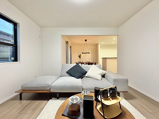 飾り過ぎないシンプルな内装と偏り過ぎないデザインで統一しました。