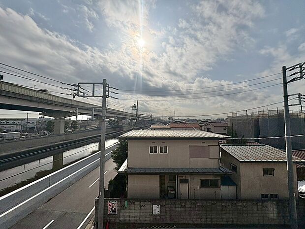 頬をなでる、優しい風を感じることが出来ます。