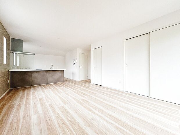 飾り過ぎないシンプルな内装と偏り過ぎないデザインで統一しました。