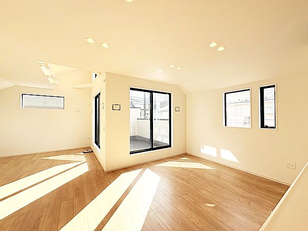 居心地の良い空気感は、暮らしのステージを彩り、心からのやすらぎと満足感を与えてくれます。