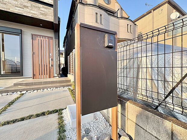 郵便物を受け取るための郵便受け。