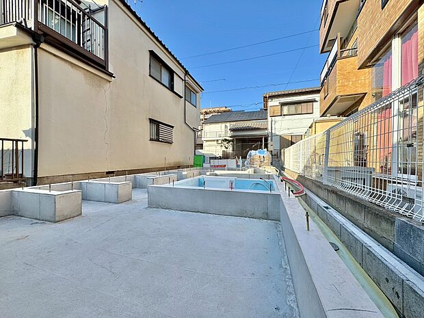 現地に足をお運びいただいた際には、周辺散策などをお勧めいたします。