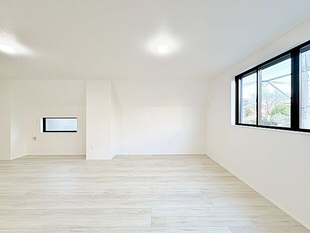 飾り過ぎないシンプルな内装と偏り過ぎないデザインで統一しました。