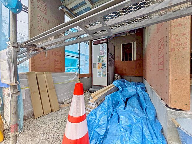 本物件の駐車スペースです。車種制限のある場合もございますので、お気軽にお問い合わせくださいませ。