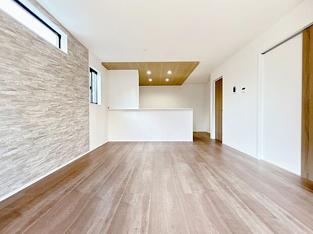 飾り過ぎないシンプルな内装と偏り過ぎないデザインで統一しました。