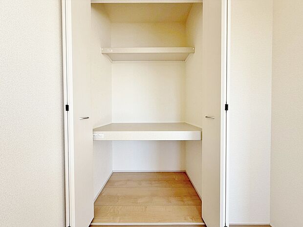 居室にはクローゼットがあり、荷物もスッキリ収納して快適にお過ごしいただけます。