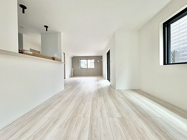 飾り過ぎないシンプルな内装と偏り過ぎないデザインで統一しました。