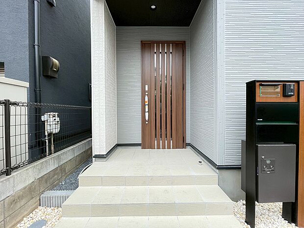 玄関を開ければ、そこは安らぎのご自宅。